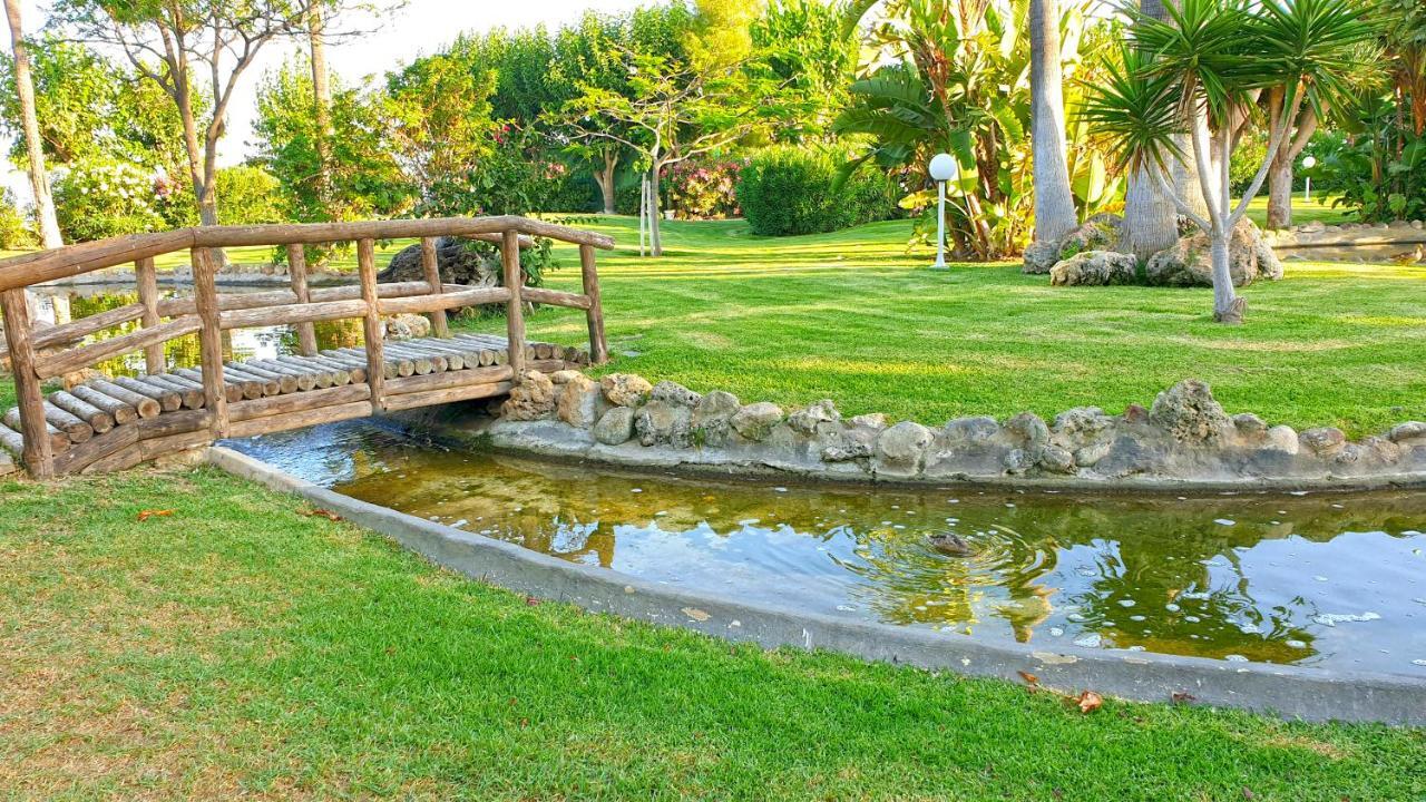 Golf Coast Los Alamos, Primera Linea De Playa Торремолінос Екстер'єр фото